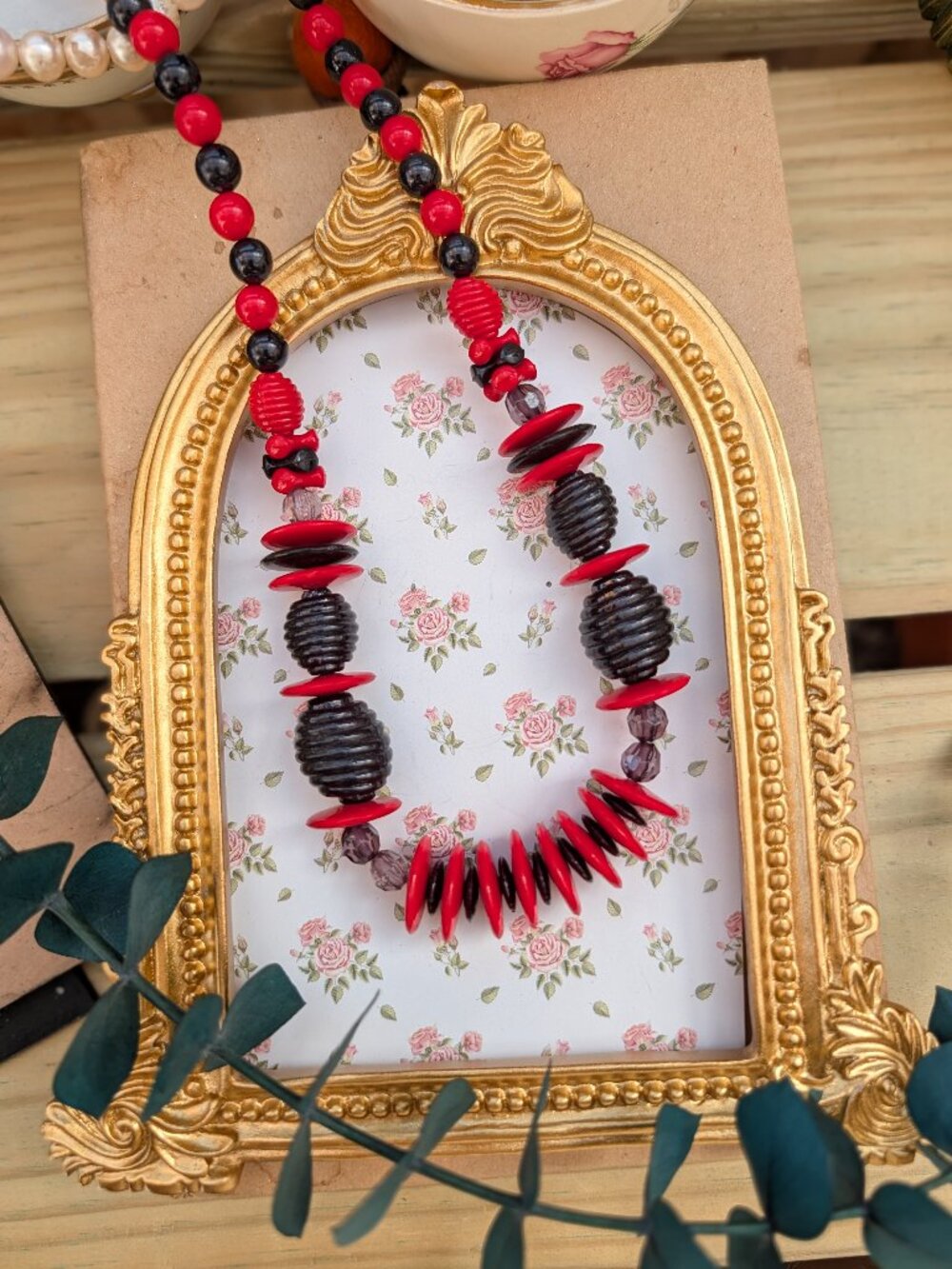 Vintage Mid-Century Mod Black & Red Beaded Necklace